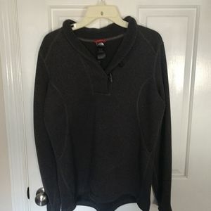 North face pullover